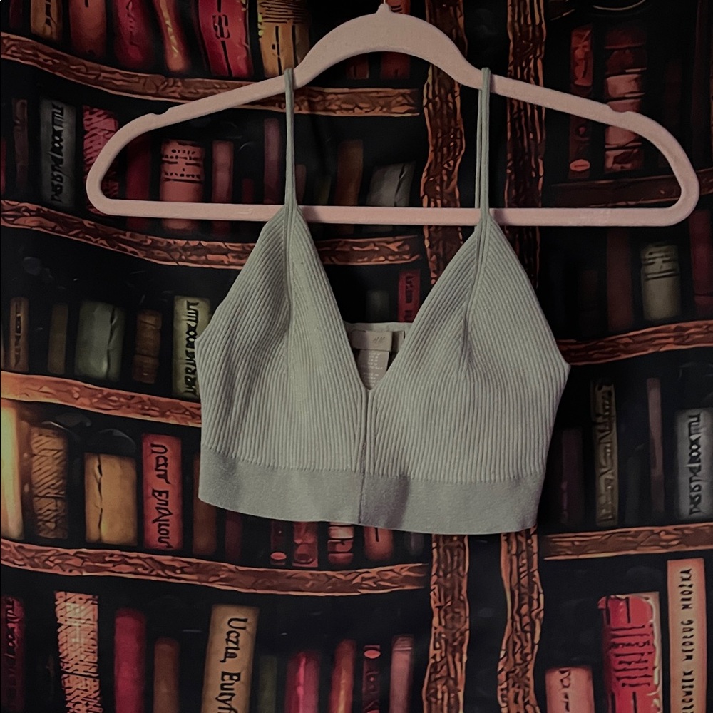 H&M Gray Ribbed Crop Top